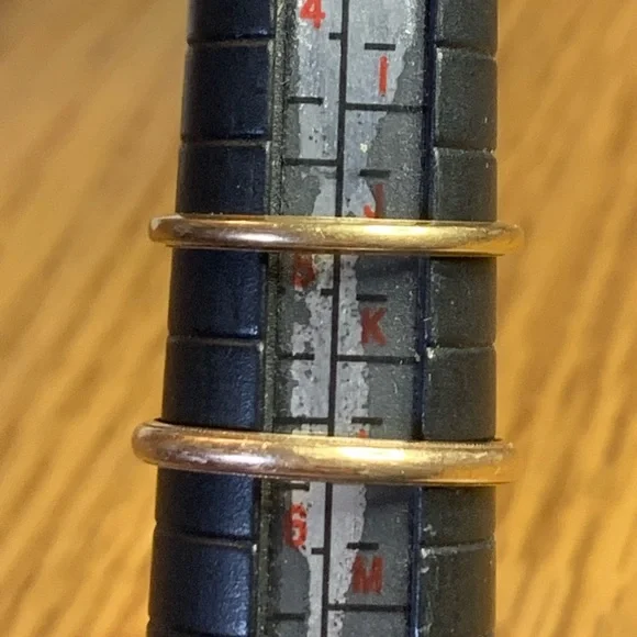 14K Gold Women's Ring Set. Stacker rings! - Picture 7 of 10